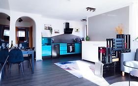 Terminal Design Apartment - Terrasse & Waiputv